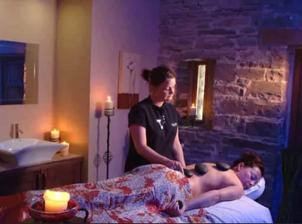 Falls Hotel & Spa 에너스타이먼 외부 사진